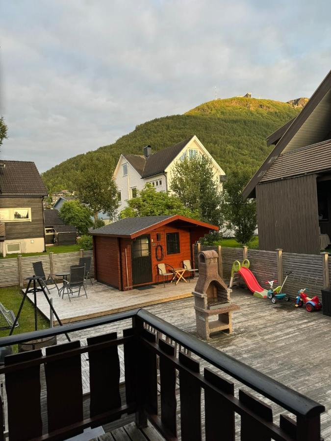 Very Centrally Located Apartment With Free Parking Тромсё Экстерьер фото