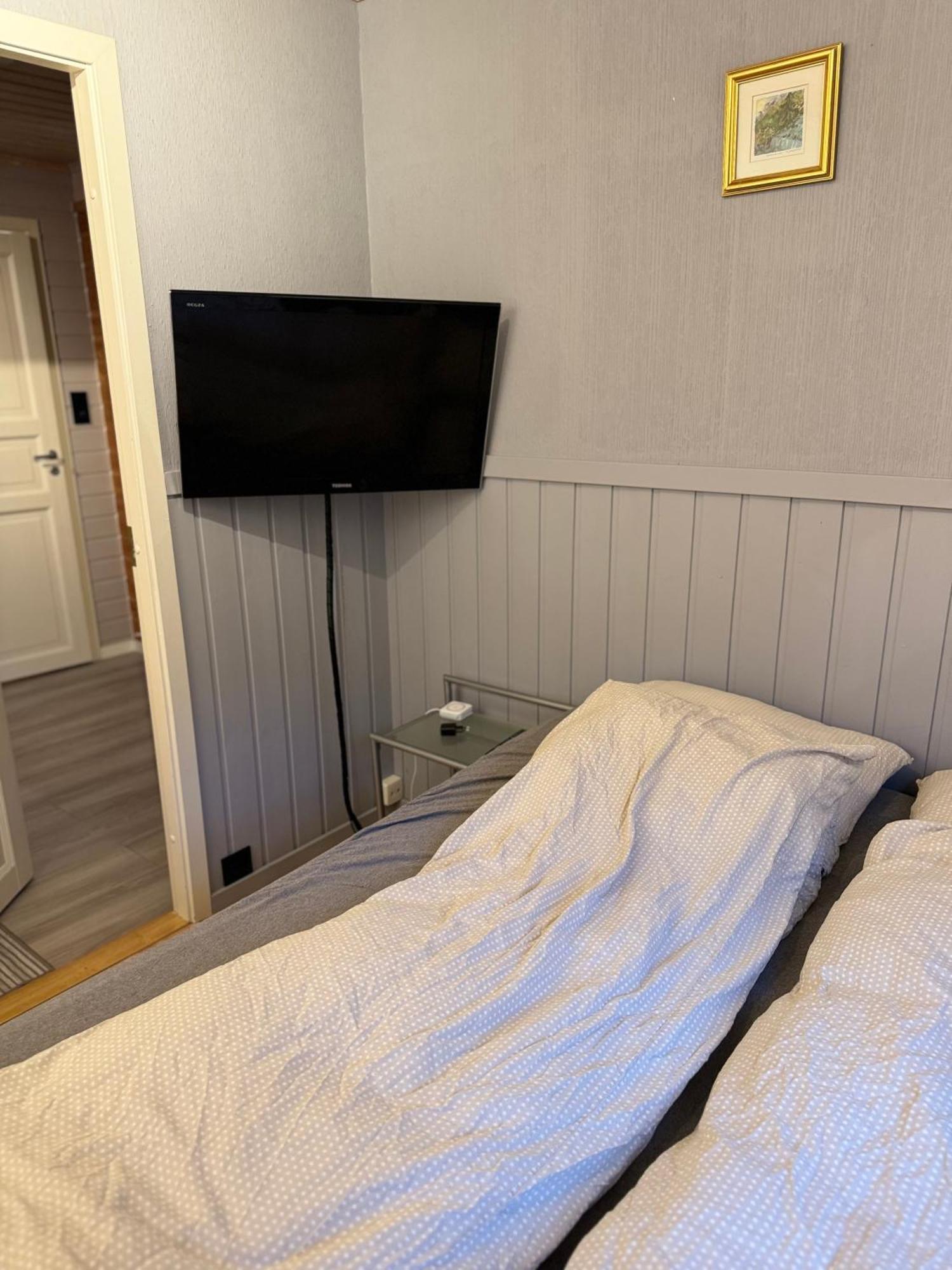 Very Centrally Located Apartment With Free Parking Тромсё Экстерьер фото