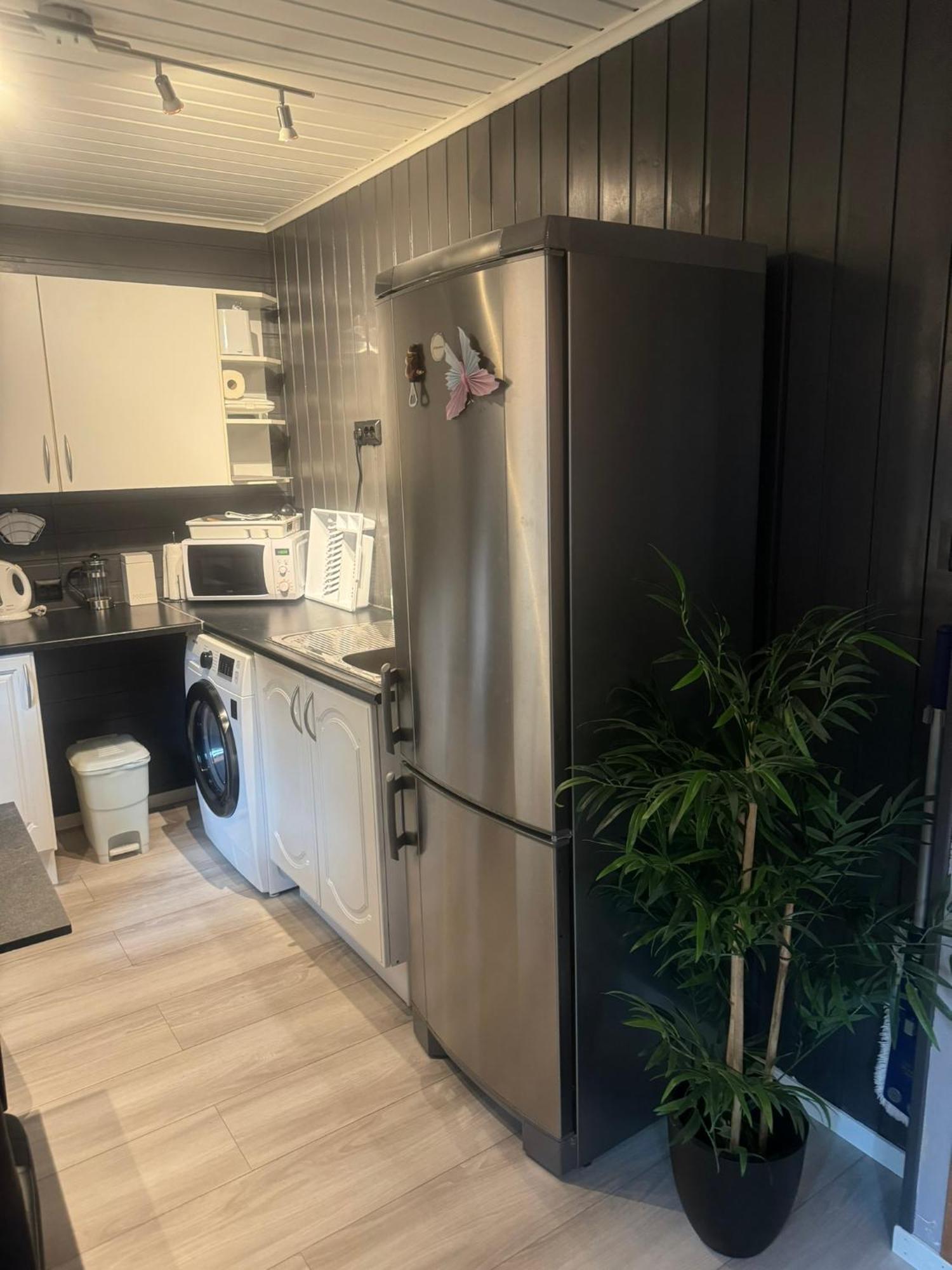 Very Centrally Located Apartment With Free Parking Тромсё Экстерьер фото